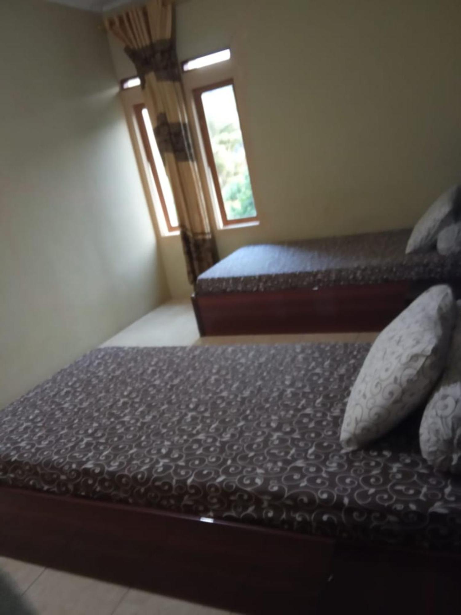 Villa Putih Cisarua Buitenkant foto