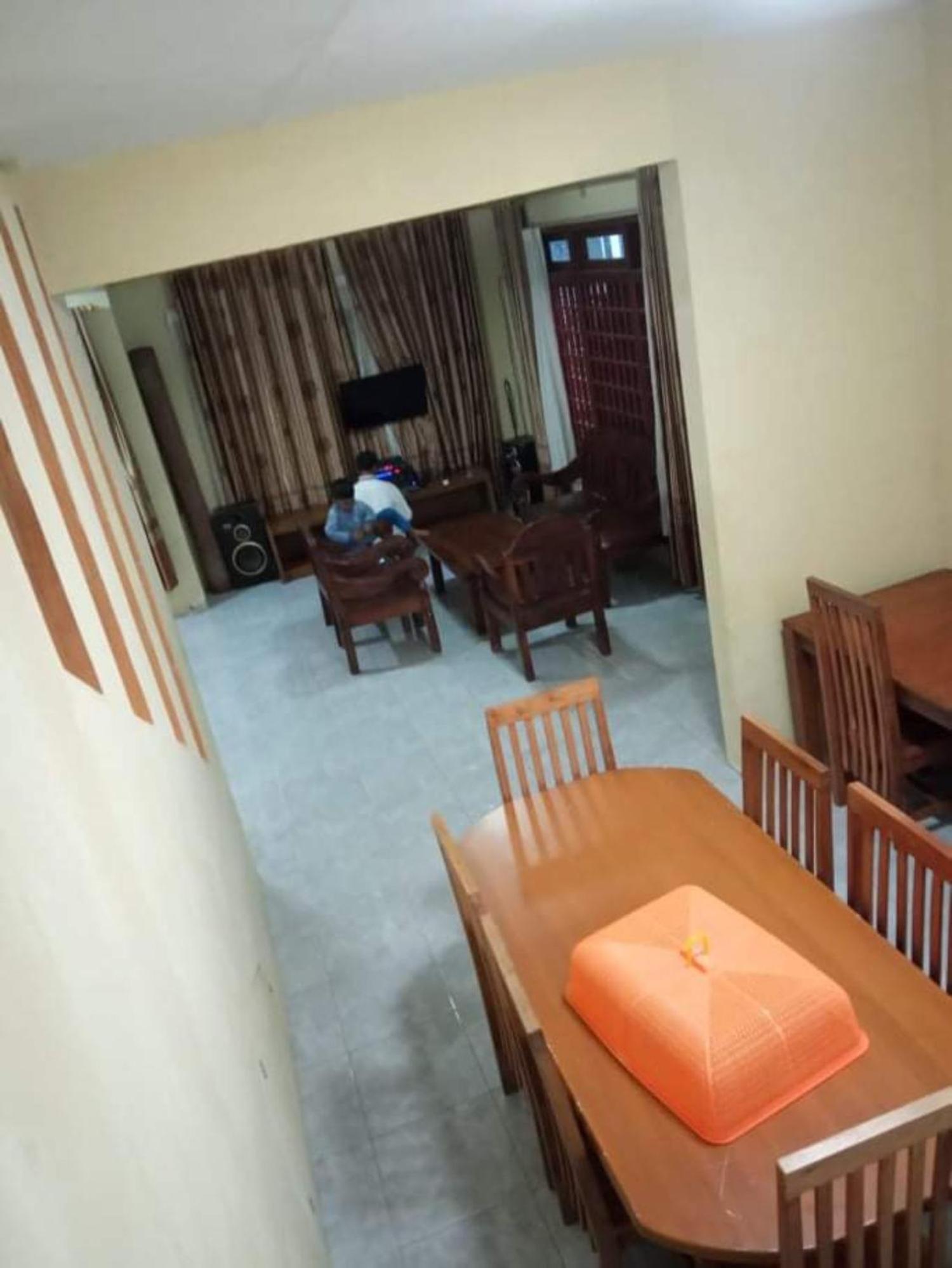 Villa Putih Cisarua Buitenkant foto